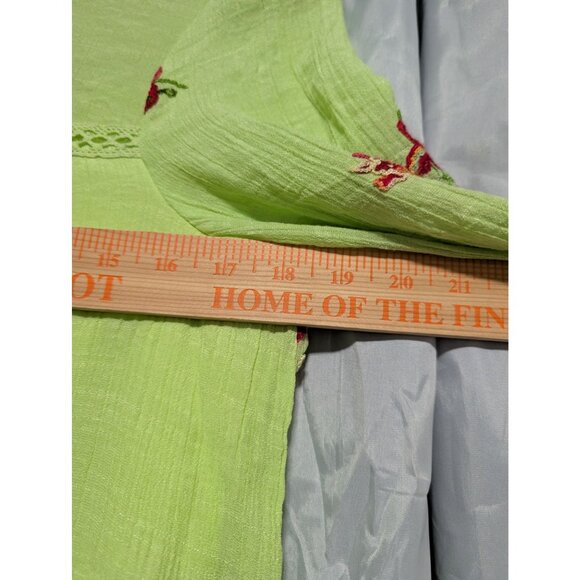 Figueroa & Flower Lime Green Embroidered Boho Blouse Size PM Womens Top - Picture 4 of 6